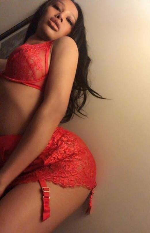 SMOKING Hot Transgender Fara Hudson — 52