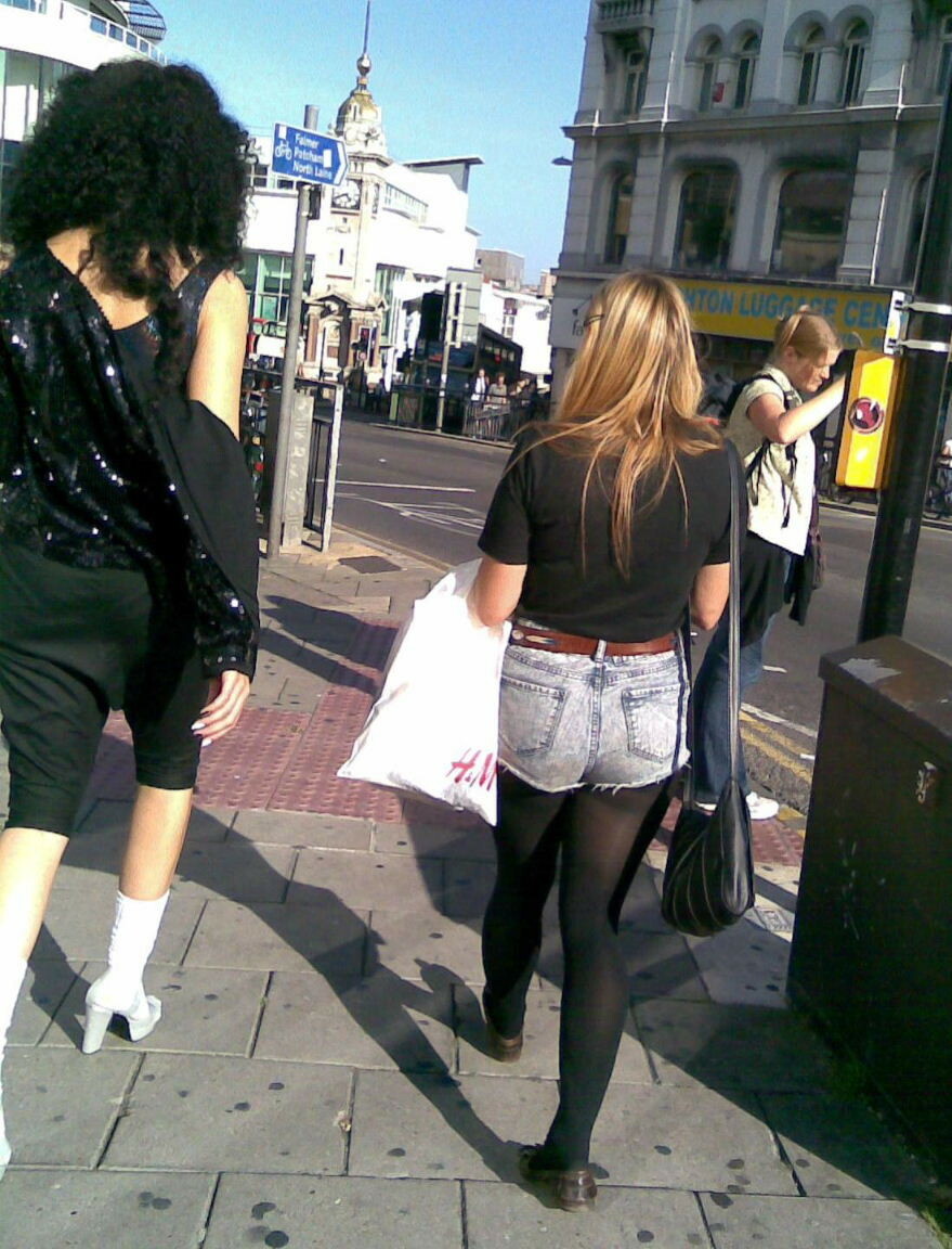 Street/public pantyhose 02 — 25