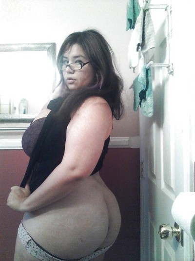 BBW/ thick teen with glasses — 19